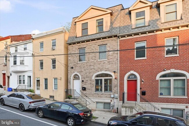 Building Photo - 159 Green Ln