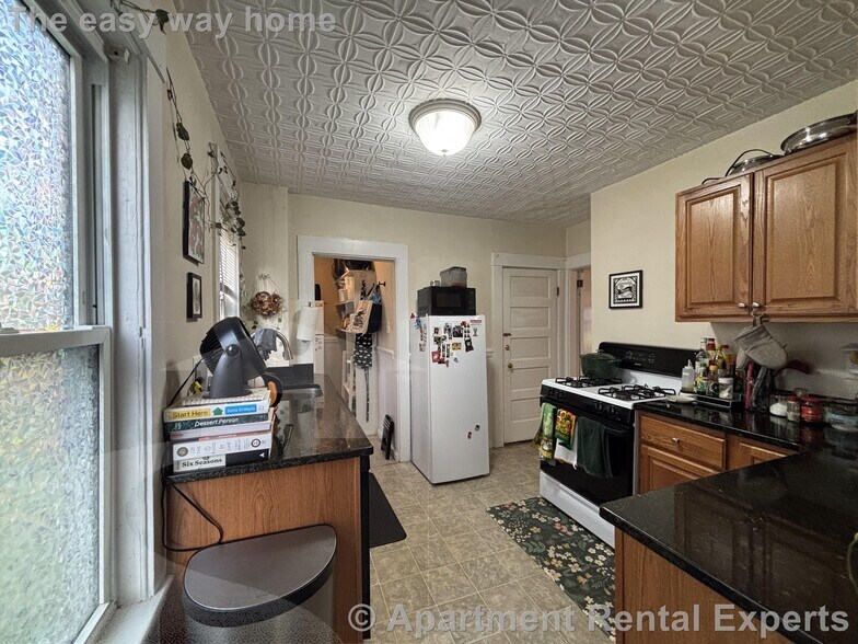 Building Photo - 9 Orrin St