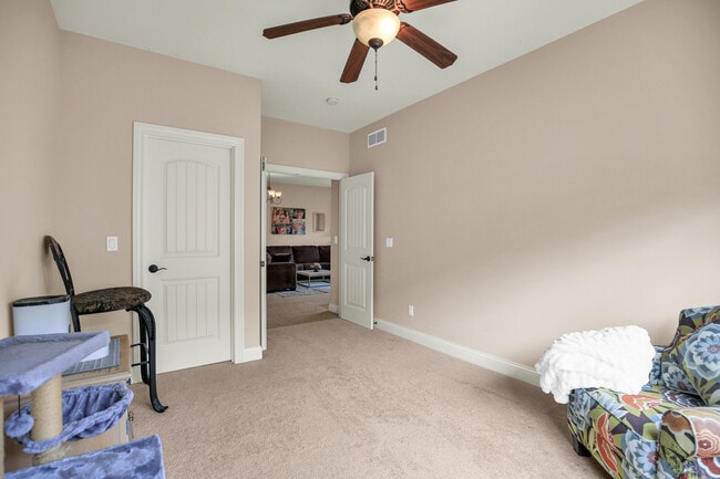 Building Photo - 1504 Stonebluff Ct