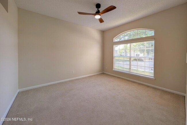 Building Photo - 12171 Basalt Dr N