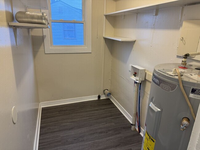 Building Photo - 305 Miller Blvd