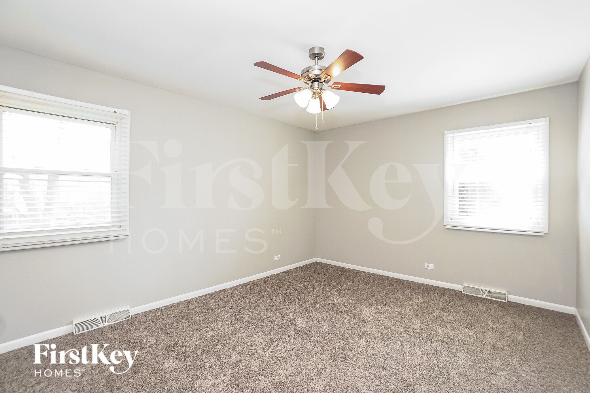 Building Photo - 644 N Ashbury Ave