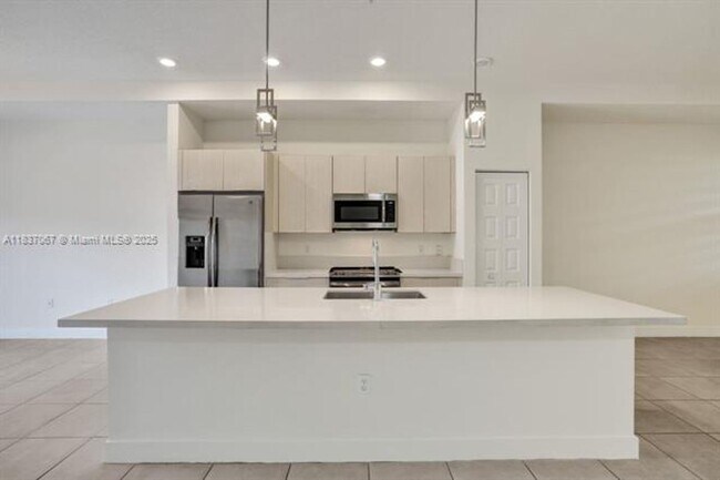 Building Photo - 7855 NW 104th Ave