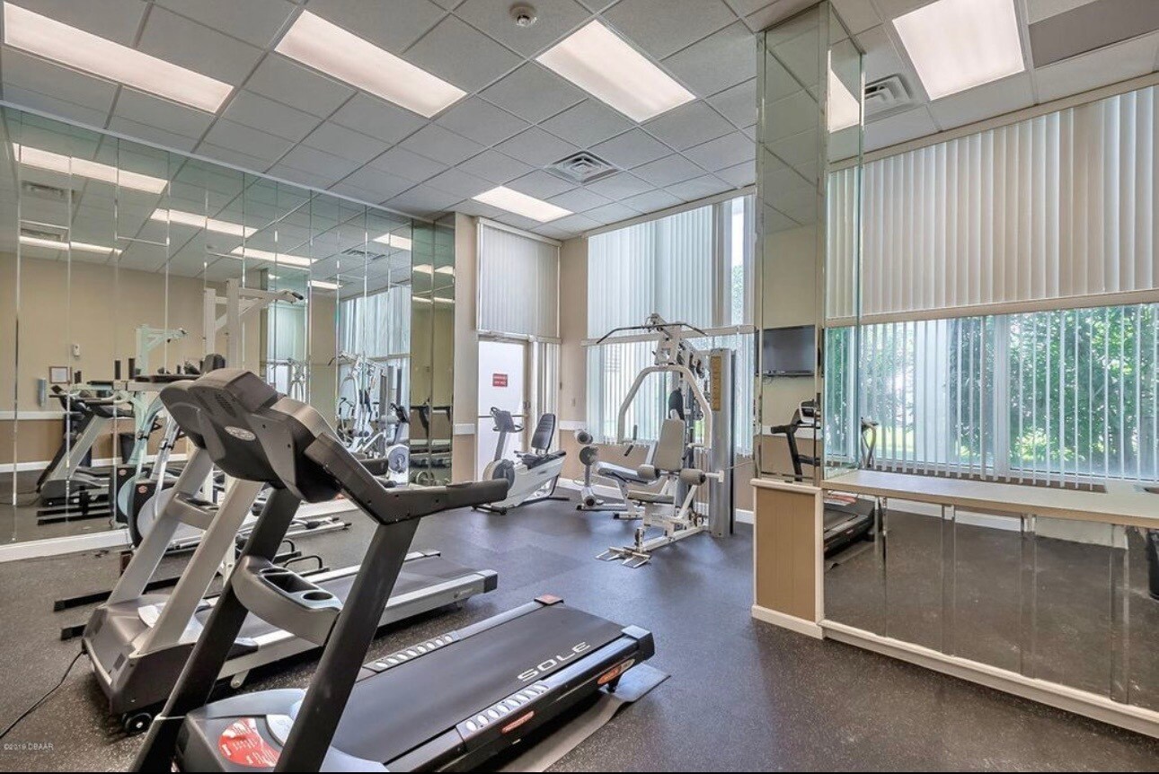 community gym - 3043 S Atlantic Ave