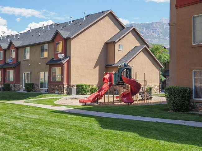 Building Photo - GROUND LEVEL CONDO UNIT