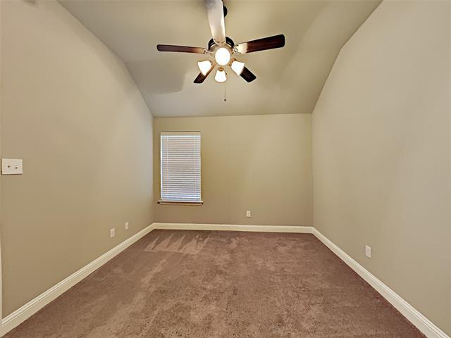 Building Photo - 900 McLynn Ct