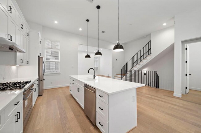 Building Photo - Brand new house in the Museum District wit...