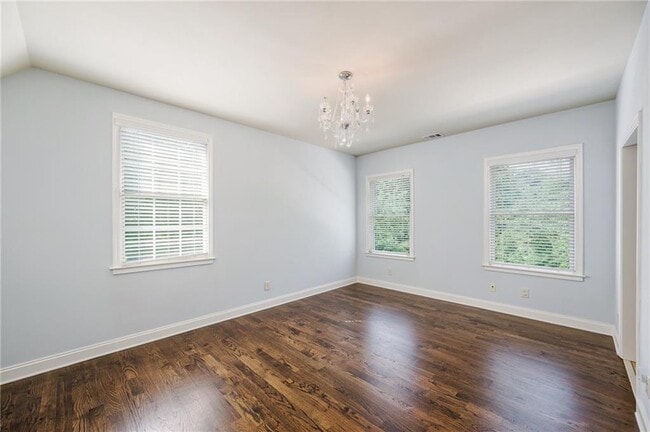 Building Photo - 105 Chablis Ct