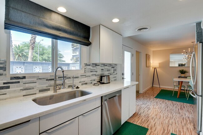 Building Photo - CUTE HOME IN 89169