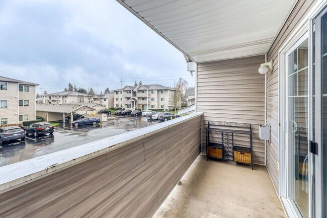 Building Photo - 2BR/2BA Everett Condo: Fresh Updates + Gated Access!