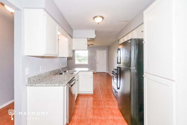 Building Photo - 7126 Kings Dr