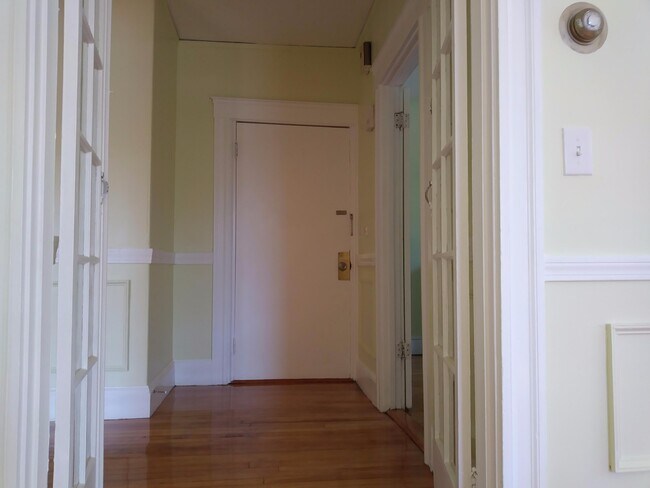 Building Photo - 1102 Boylston St