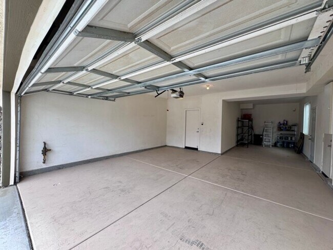 Building Photo - 4 bedroom Tierra Shores home for LEASE in ...
