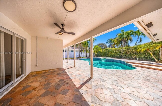 Building Photo - 13264 Lakeside Terrace