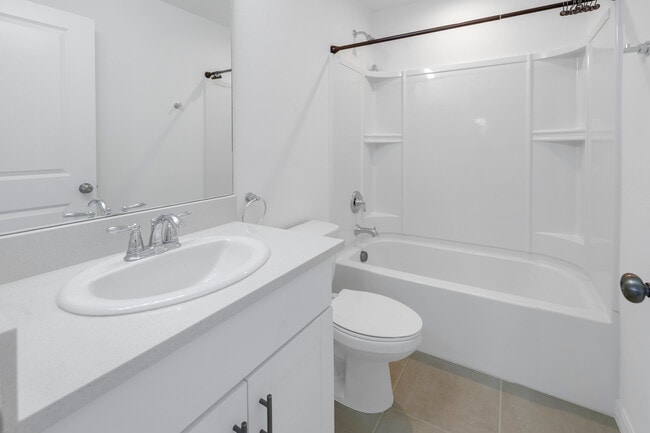 Second Bedroom Bath - 6111 Fairmont Ln