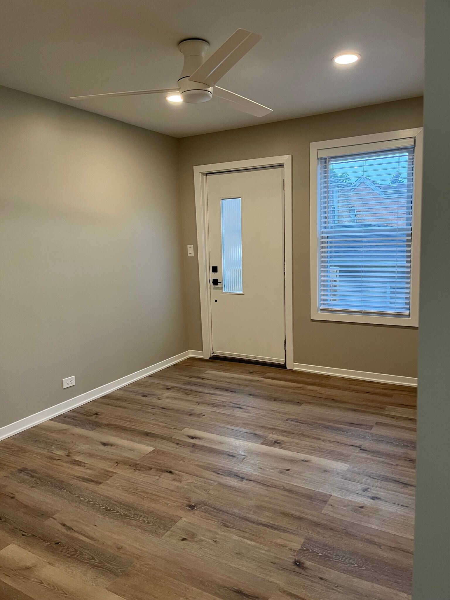 Building Photo - 5327 S Nashville Ave