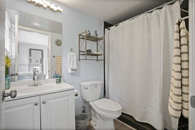 Building Photo - 4880 SW 64th Ave