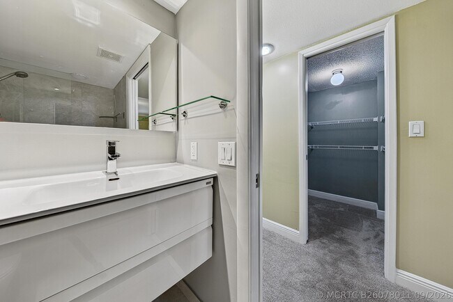 Building Photo - 4000 Cypress Grove Way