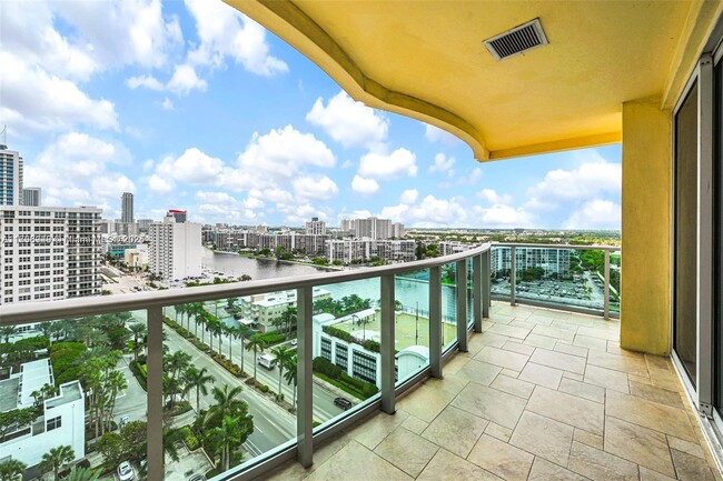 Building Photo - 2501 S Ocean Dr