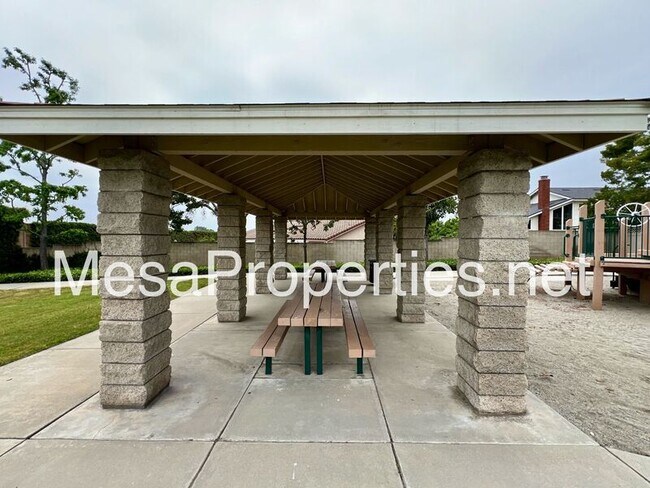 Building Photo - 2069 New Haven Ave