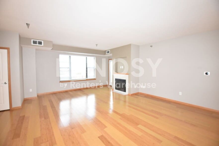Building Photo - 1155 Ford Rd