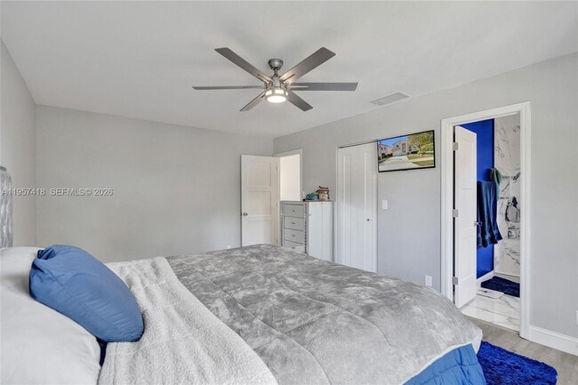 Building Photo - 2001 Barcelona Terrace