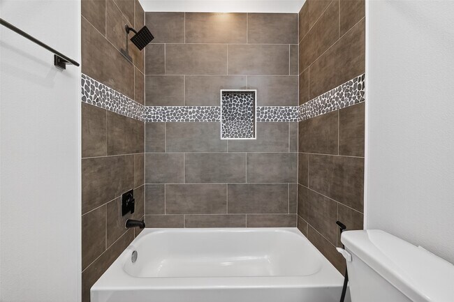 Building Photo - 314 Neyland St