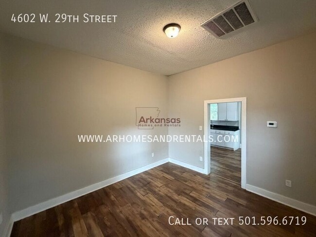 Building Photo - 4602 W 29th St