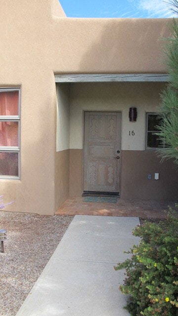Building Photo - 1040 Cll Palomita