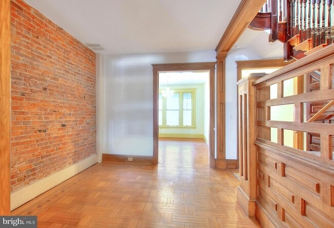 Building Photo - 1756 Park Rd NW