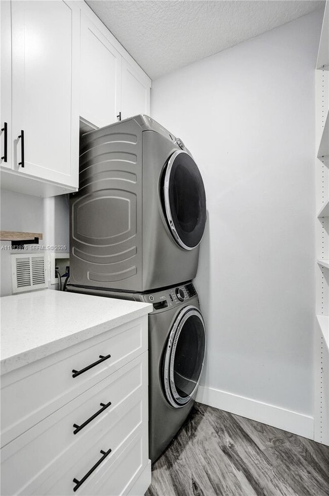 Building Photo - 847 NW 127th Ave