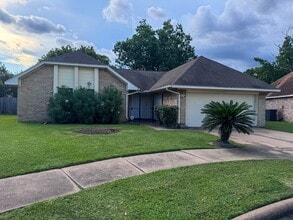 Building Photo - 14418 Moorfield Dr