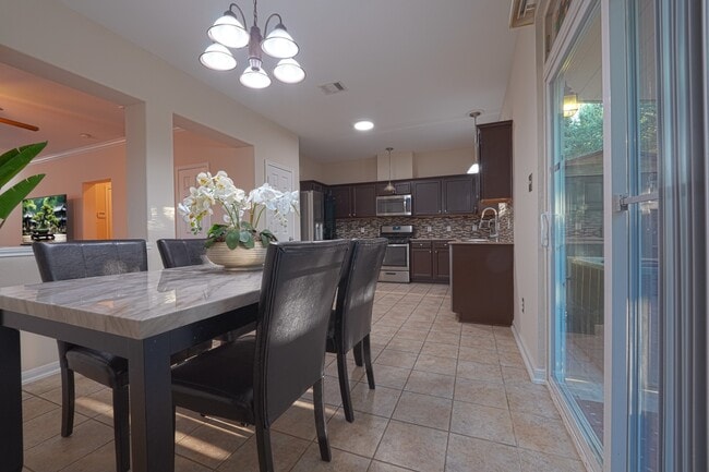 Building Photo - 8050 Montague Manor Ln