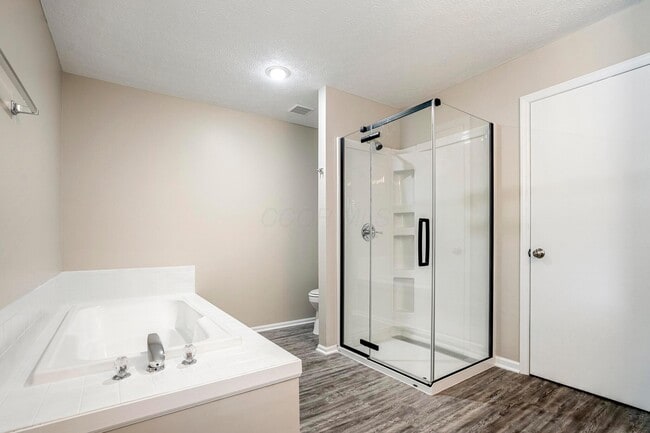 Building Photo - 7652 Cashel Ct