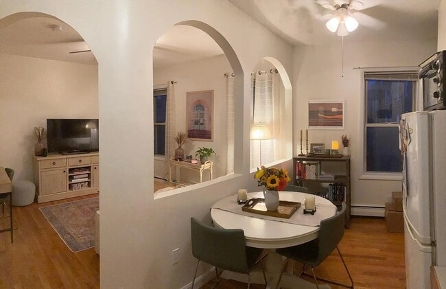 Building Photo - 19 Fleet St