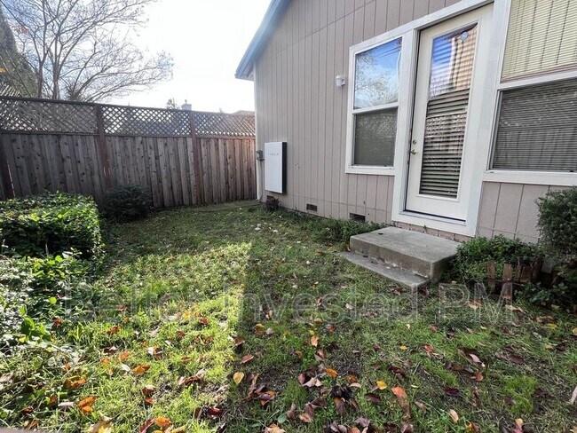 Building Photo - 2423 Guerneville Rd