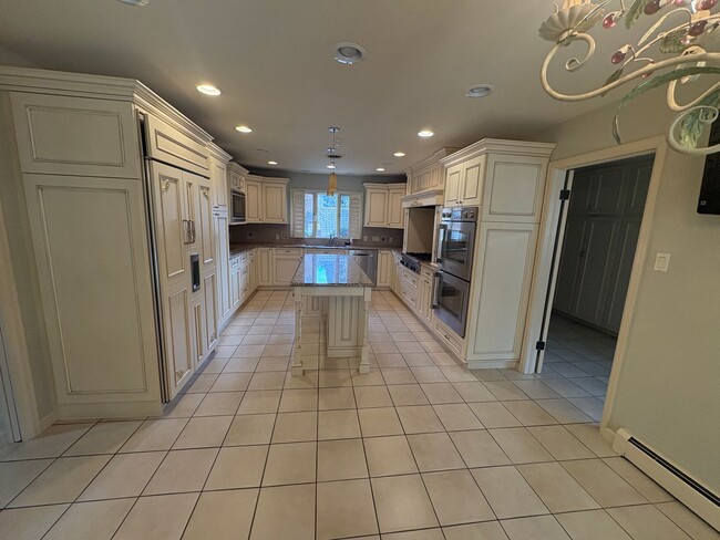 Building Photo - Gorgeous 4 bed 5 bath Luxury rental in Cherry Hills Village!