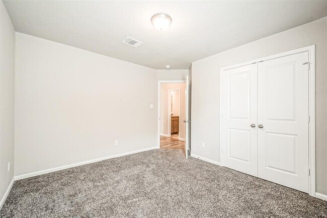 Building Photo - 136 Colby's Way