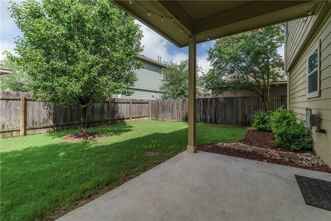 Building Photo - 8528 Harrier Dr