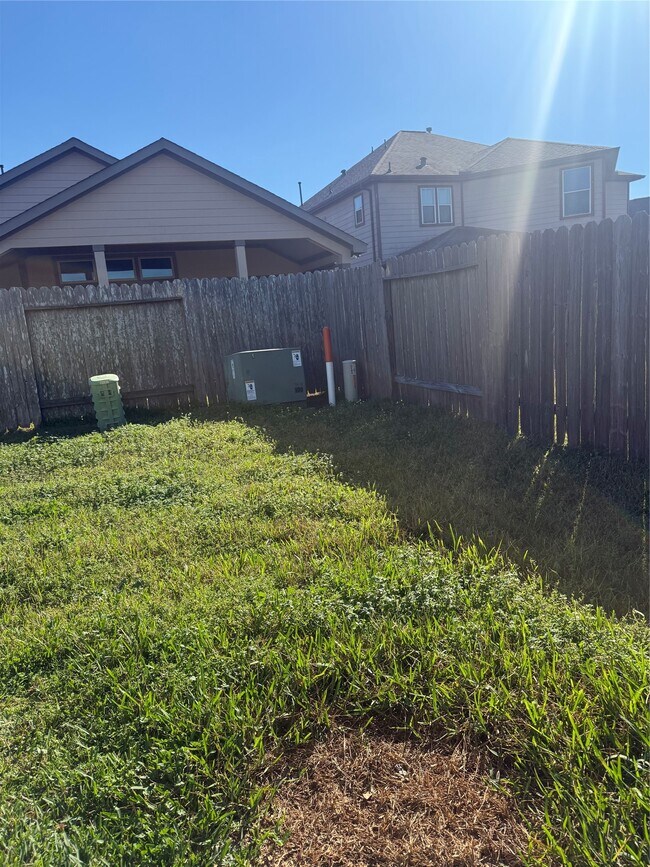 Building Photo - 10914 Overland Trail Dr