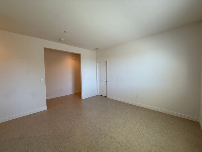 Building Photo - Beautiful Newer Rice Ranch Single Story Ho...