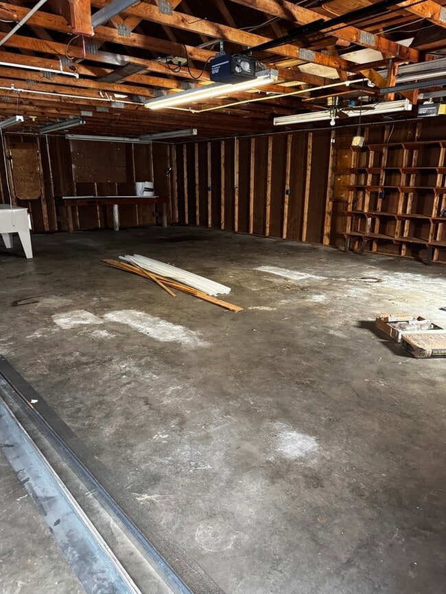 Building Photo - 5667 Turner Dr
