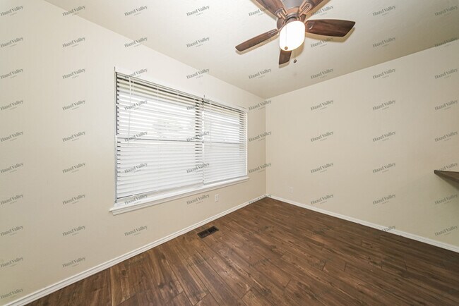 Building Photo - 12017 Surrey Ln