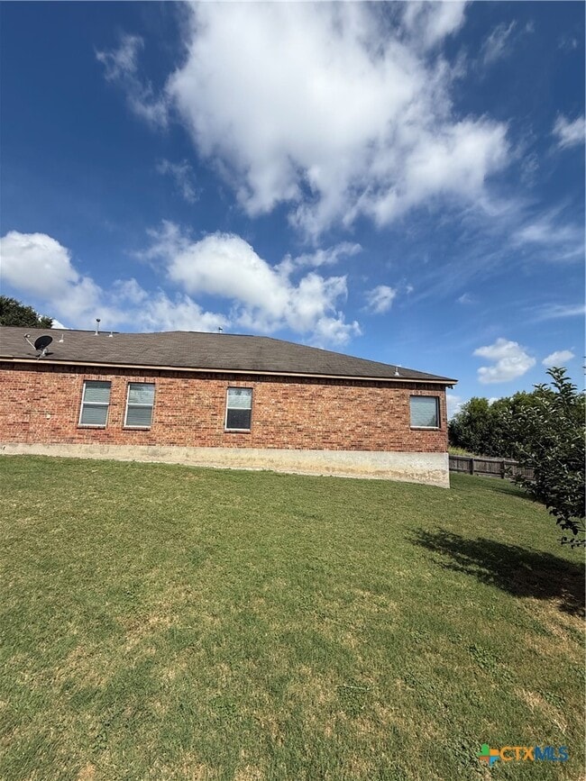 Building Photo - 1141 Kite Cor