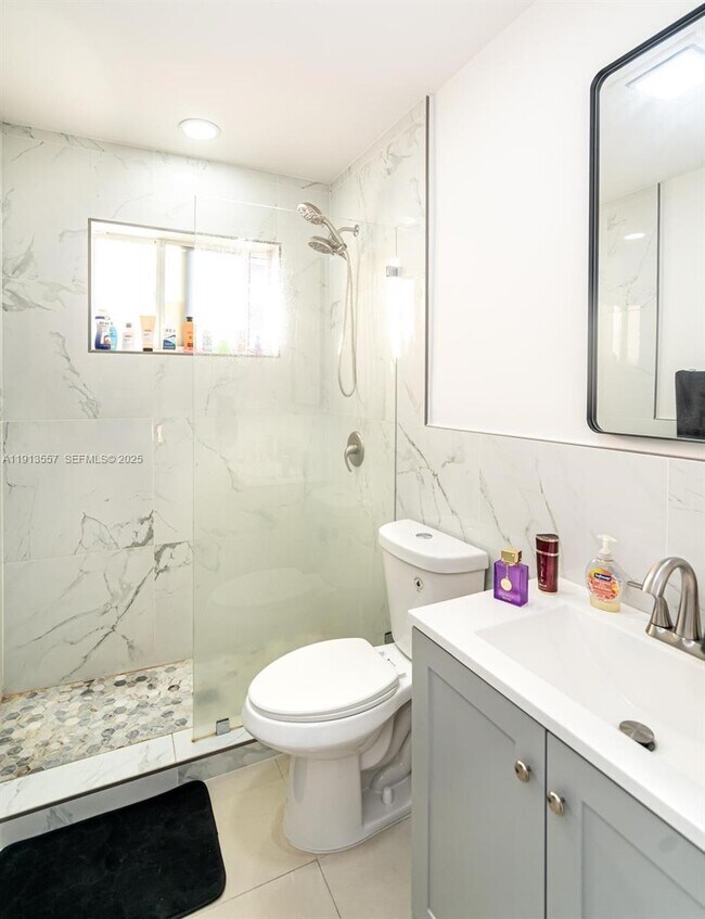 Building Photo - 2388 NE 173rd St