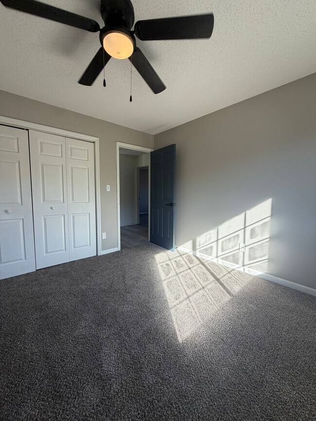 Building Photo - 3 bed | 2.5 bath | 2,630 sq ft