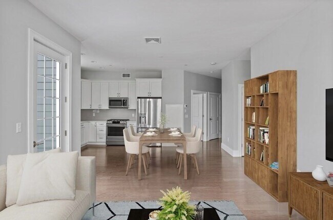 Building Photo - 8 Sanborn St