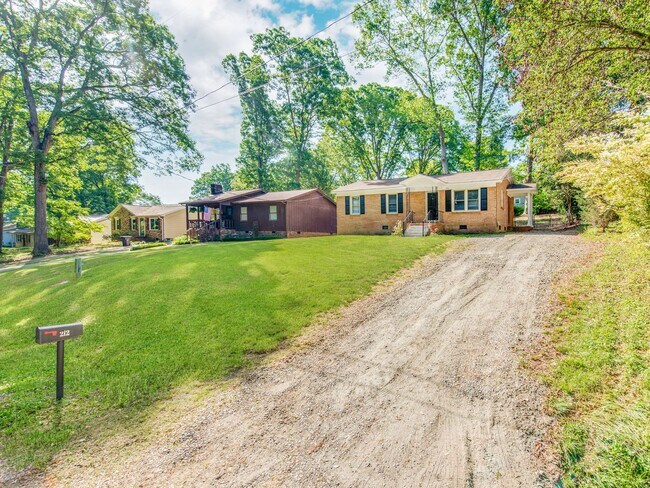 Building Photo - Charming 3-bedroom, 1-bath home in Stanley, NC