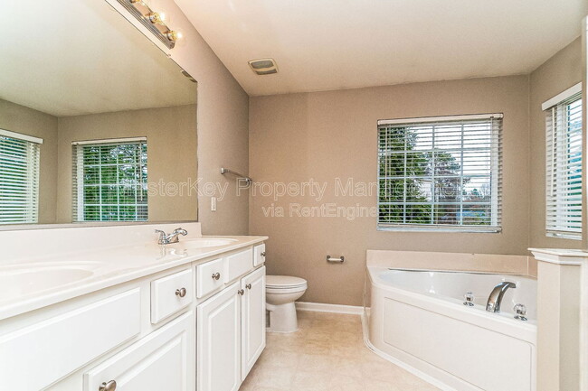 Building Photo - 123 Baberton Dr