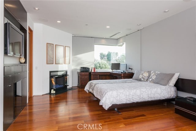 Building Photo - 19631 Crestknoll Dr